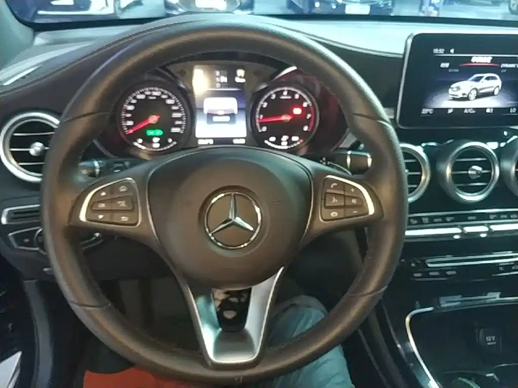 Mercedes-Benz GLC — фото 11