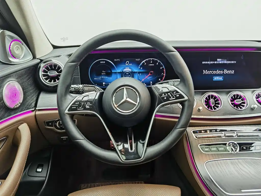 Mercedes-Benz E-Class — фото 11