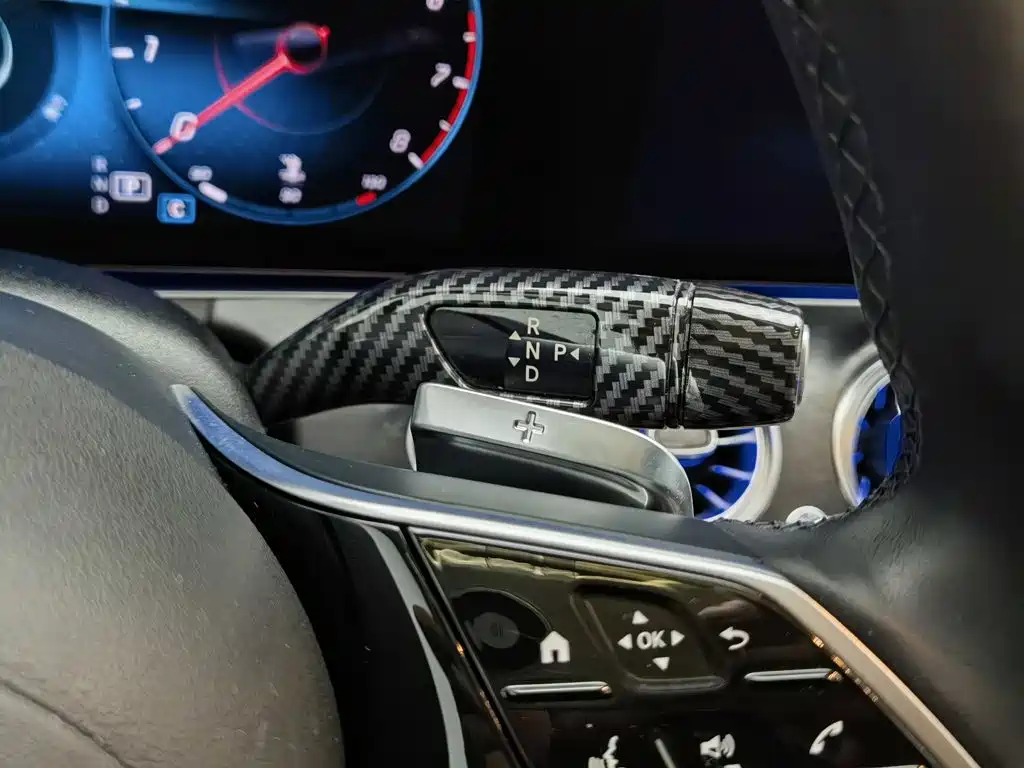 Mercedes-Benz E-Class — фото 13