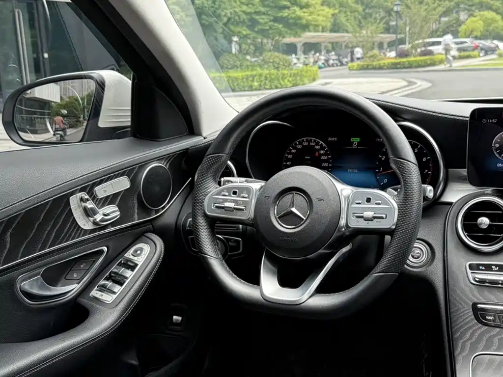 Mercedes-Benz C-Class — фото 15