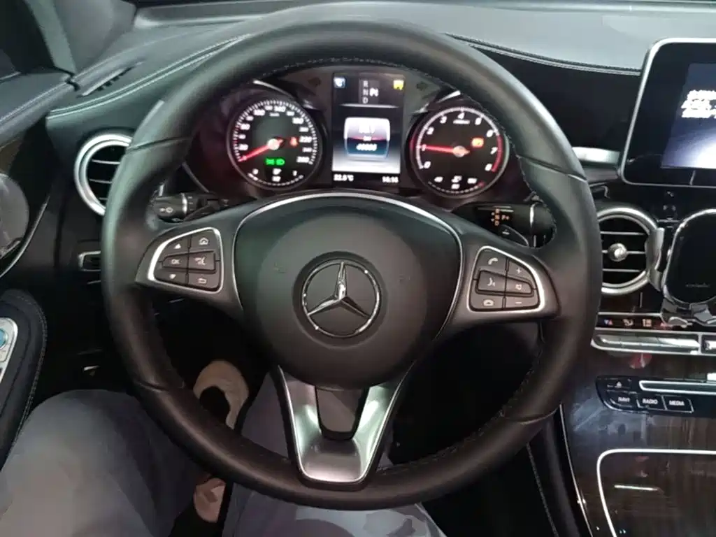 Mercedes-Benz GLC — фото 11