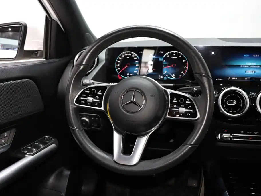 Mercedes-Benz GLA — фото 13