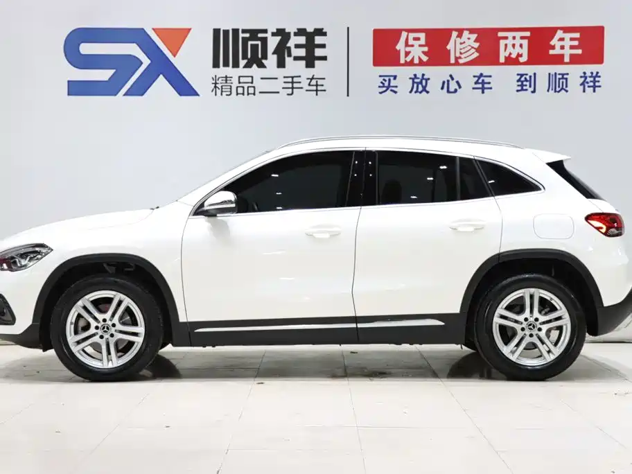 Mercedes-Benz GLA — фото 6
