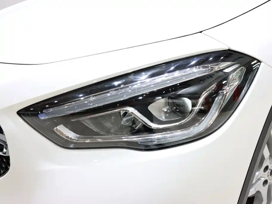 Mercedes-Benz GLA — фото 7