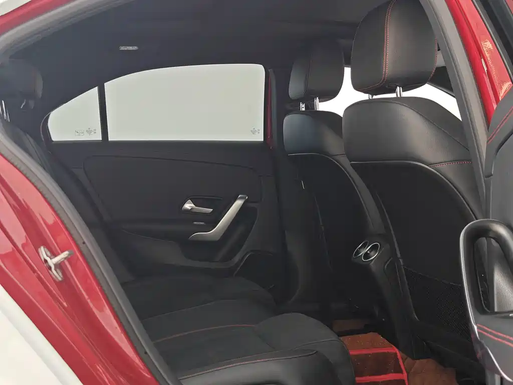 Mercedes-Benz A-Class — фото 15