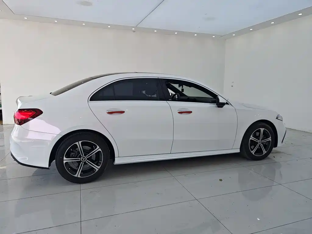 Mercedes-Benz A-Class — фото 17