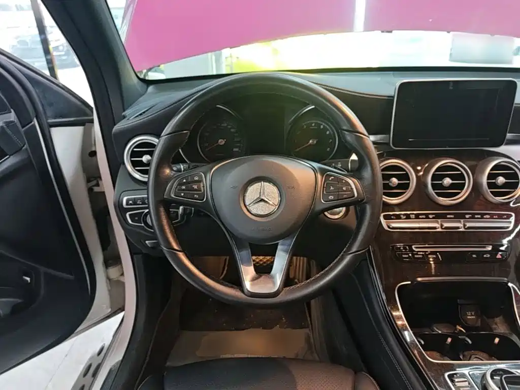 Mercedes-Benz GLC — фото 11