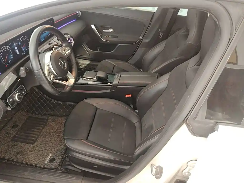 Mercedes-Benz CLA (Import) — фото 15