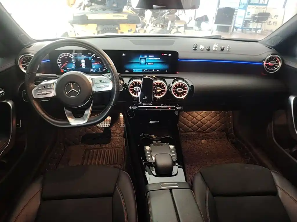 Mercedes-Benz CLA (Import) — фото 10