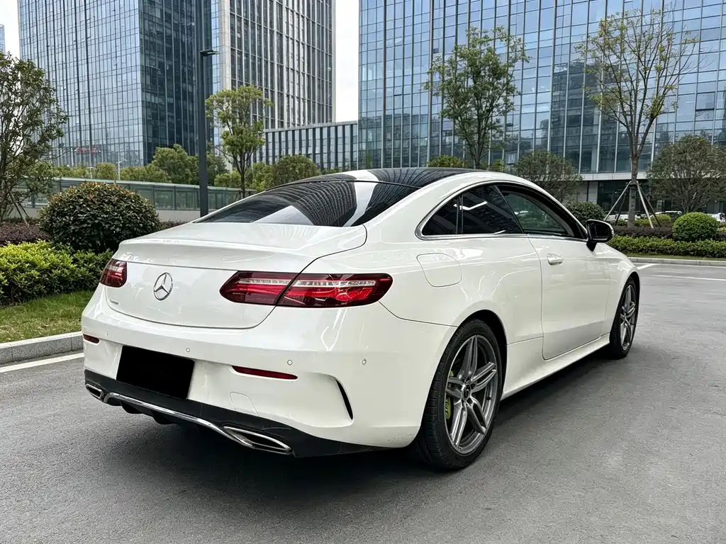 Mercedes-Benz E-Class (Import) — фото 4