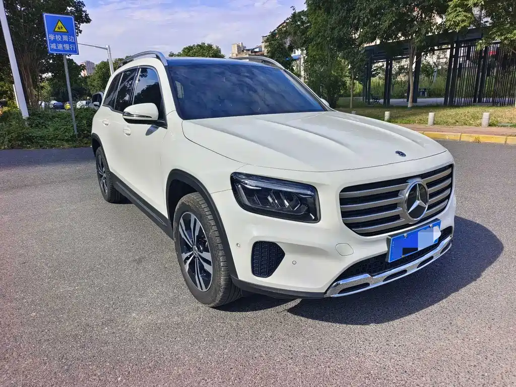 Mercedes-Benz GLB — фото 2