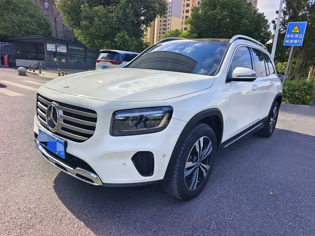 Mercedes-Benz GLB — фото 3