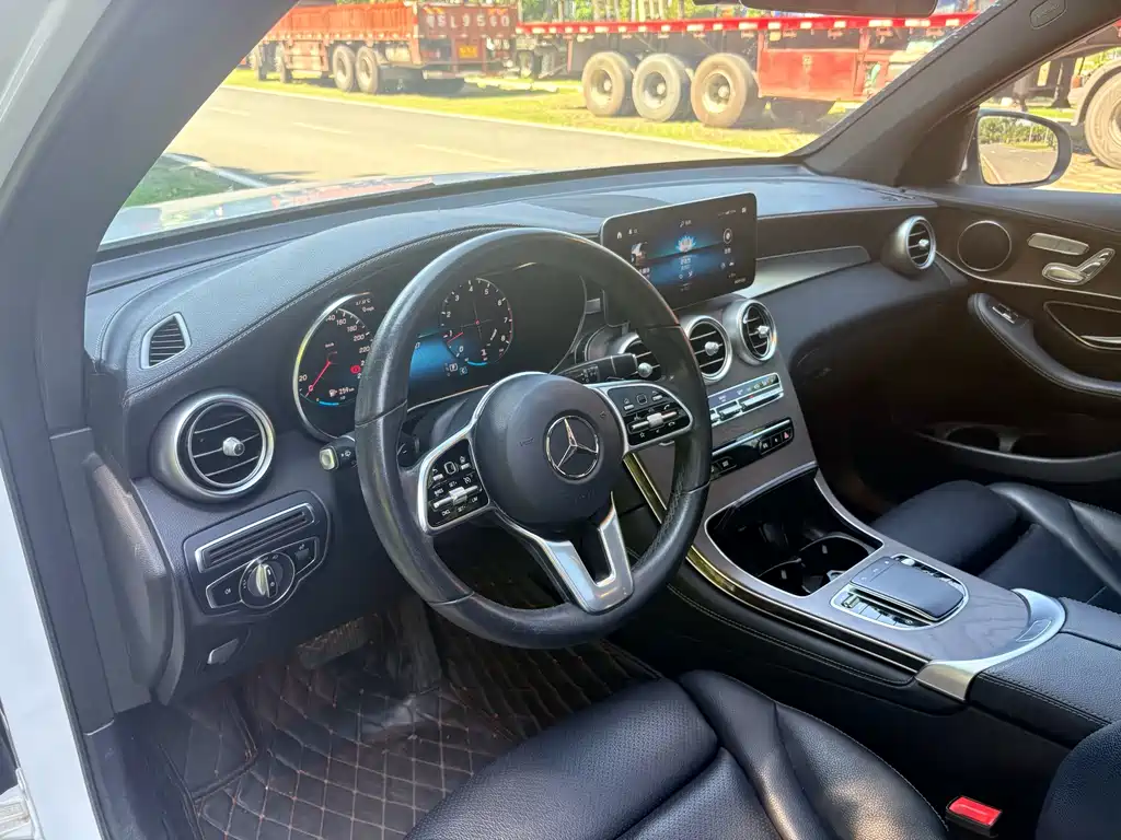Mercedes-Benz GLC — фото 10