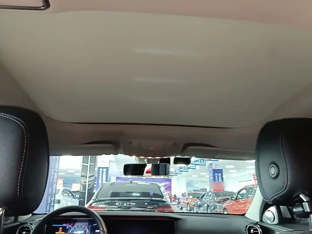 Mercedes-Benz E-Class — фото 18
