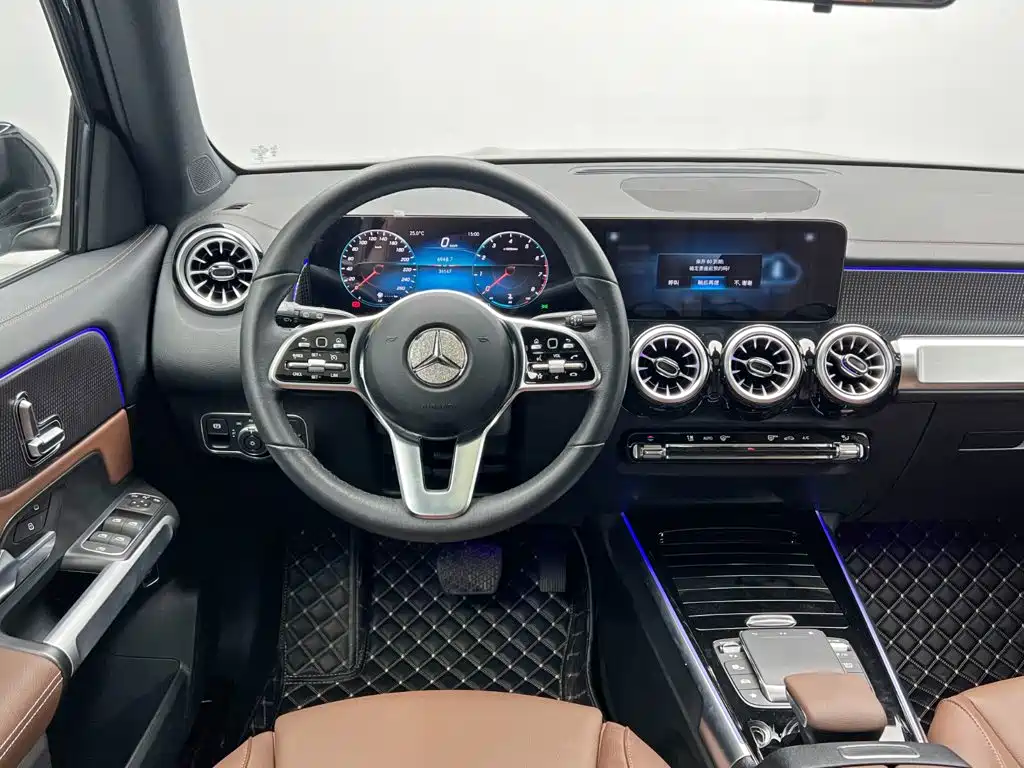 Mercedes-Benz GLB — фото 20