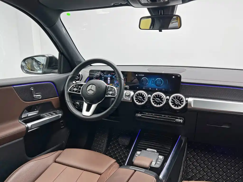 Mercedes-Benz GLB — фото 24