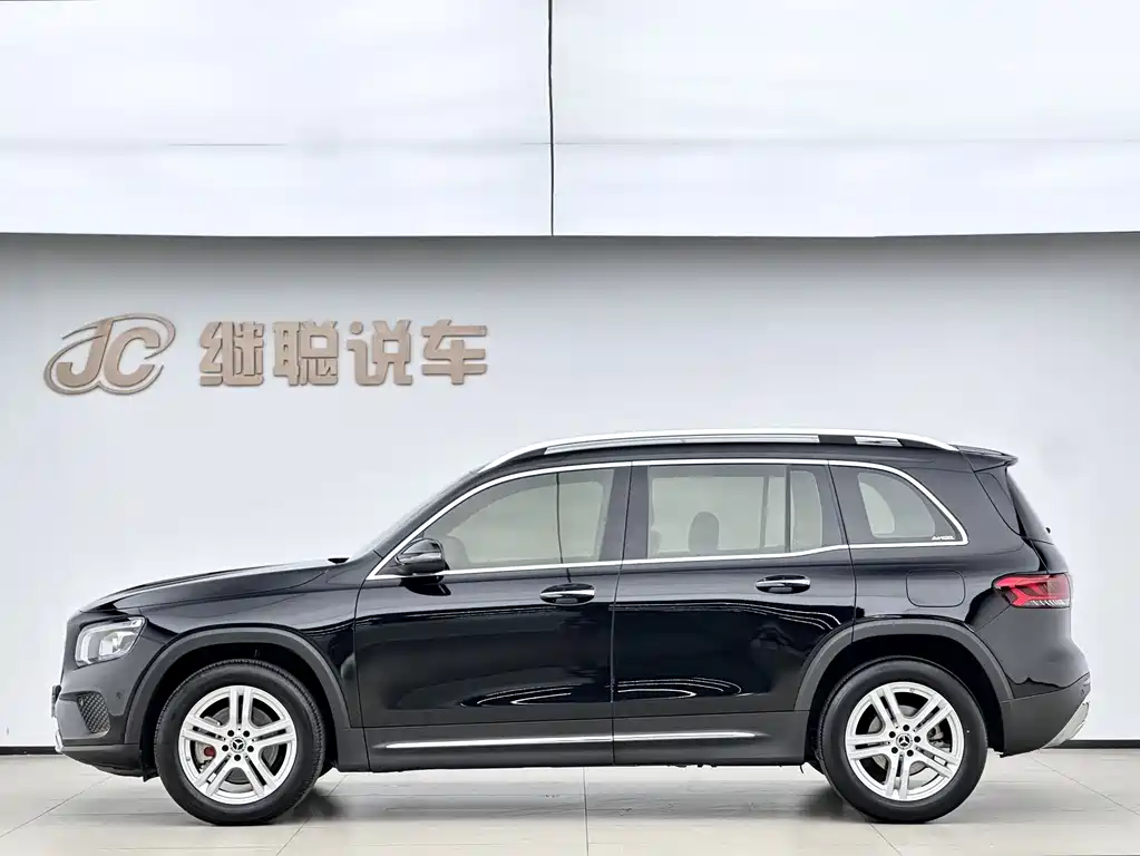Mercedes-Benz GLB — фото 5