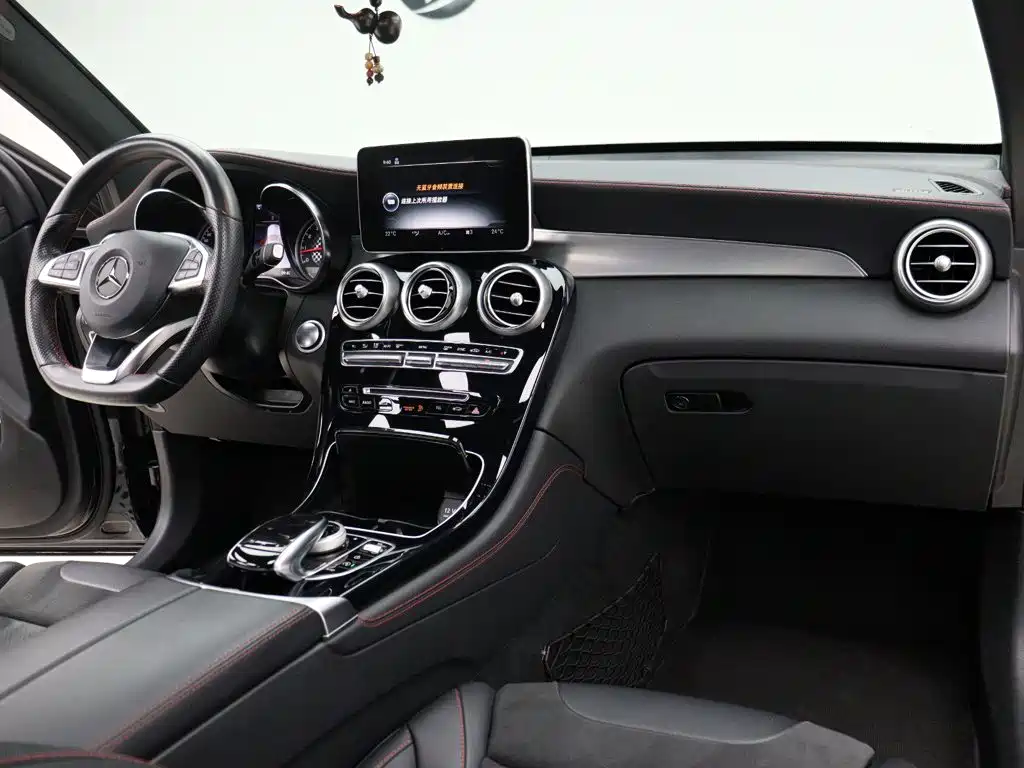 Mercedes-Benz GLC AMG — фото 23