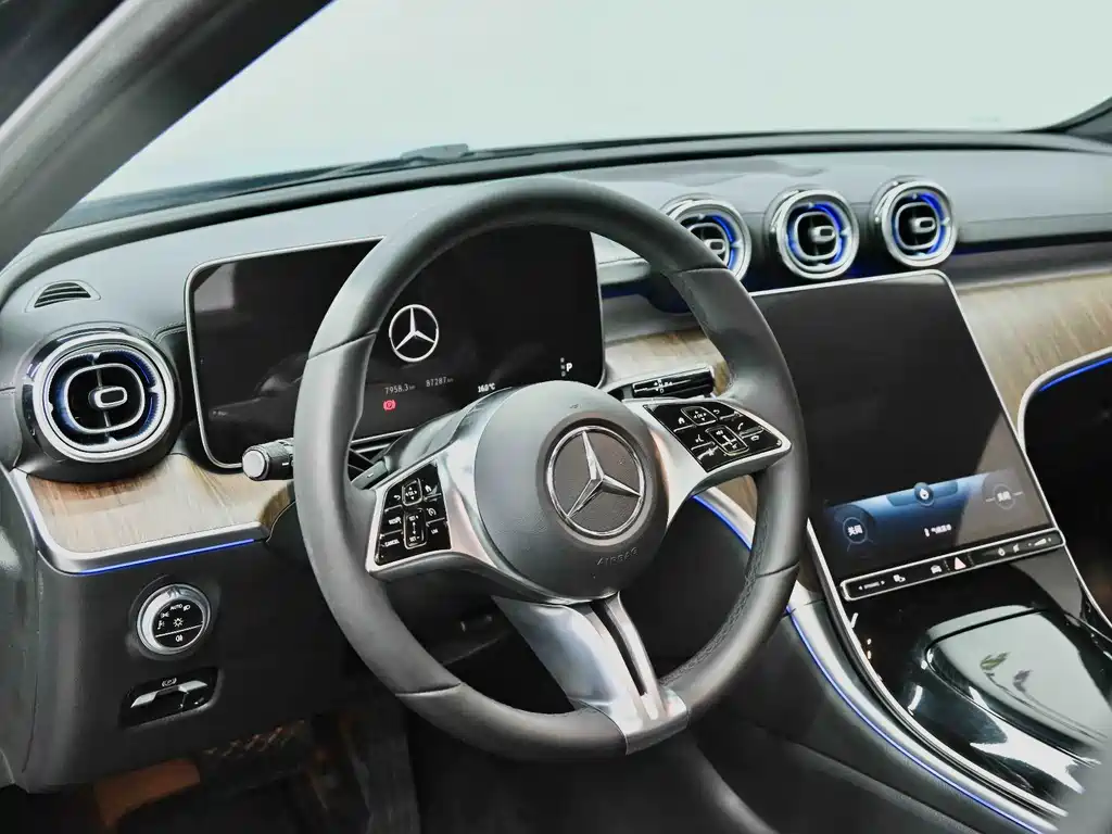 Mercedes-Benz C-Class — фото 25