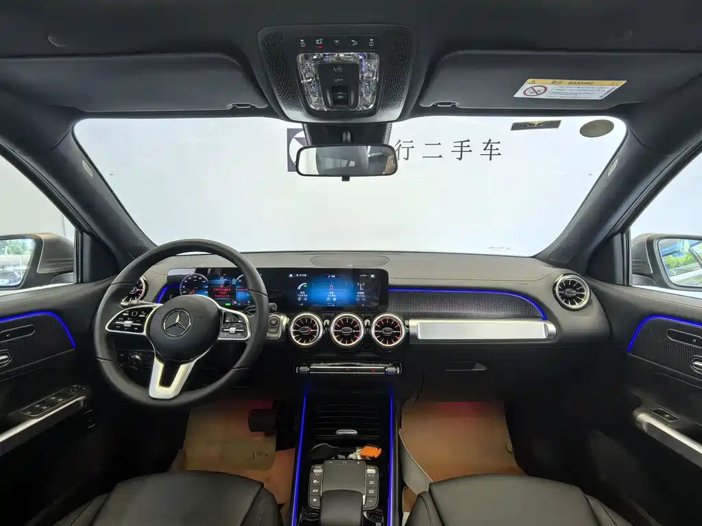 Mercedes-Benz EQB — фото 11