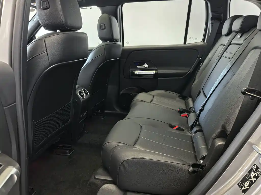 Mercedes-Benz EQB — фото 15