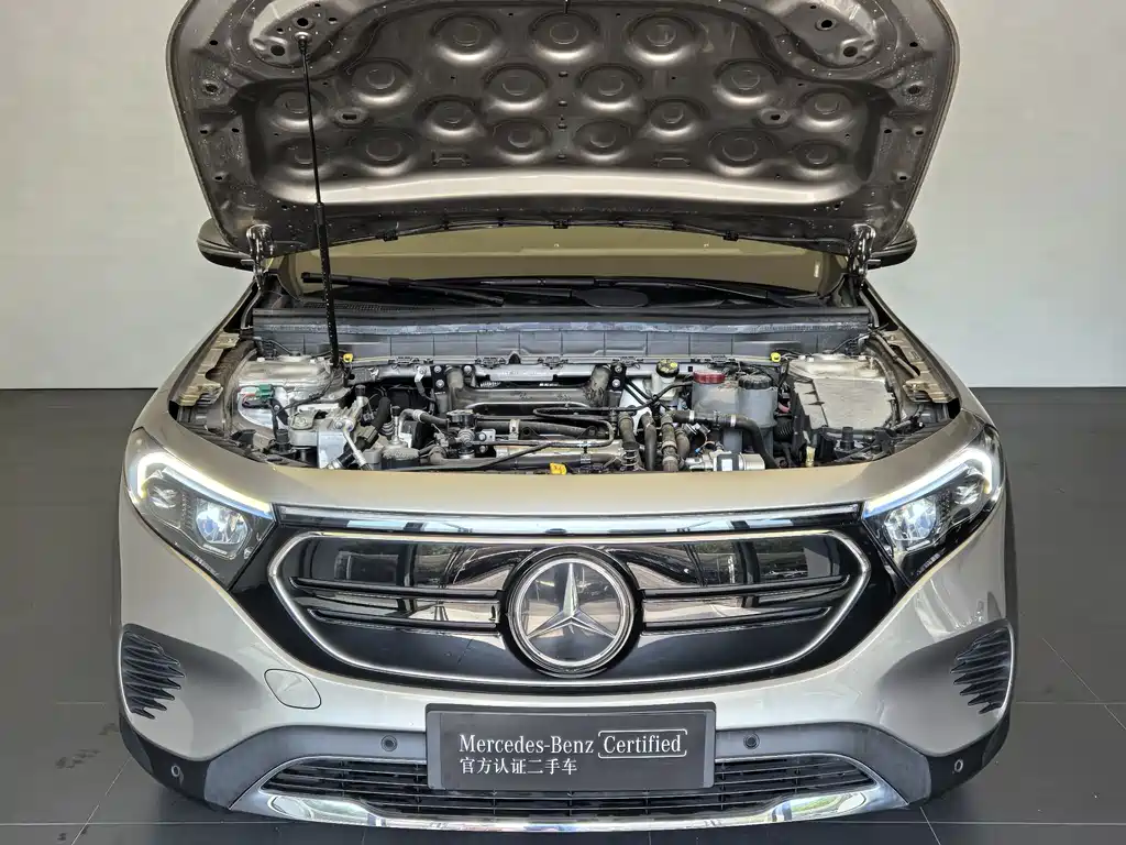Mercedes-Benz EQB — фото 10