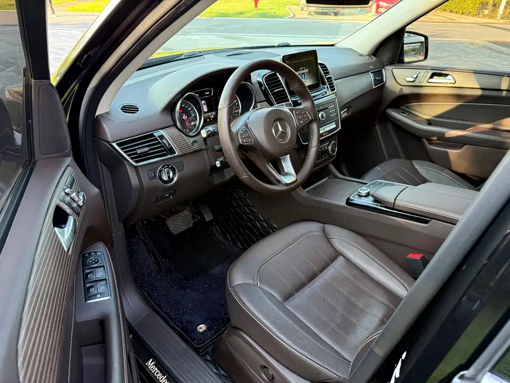 Mercedes-Benz GLE (Import) — фото 4