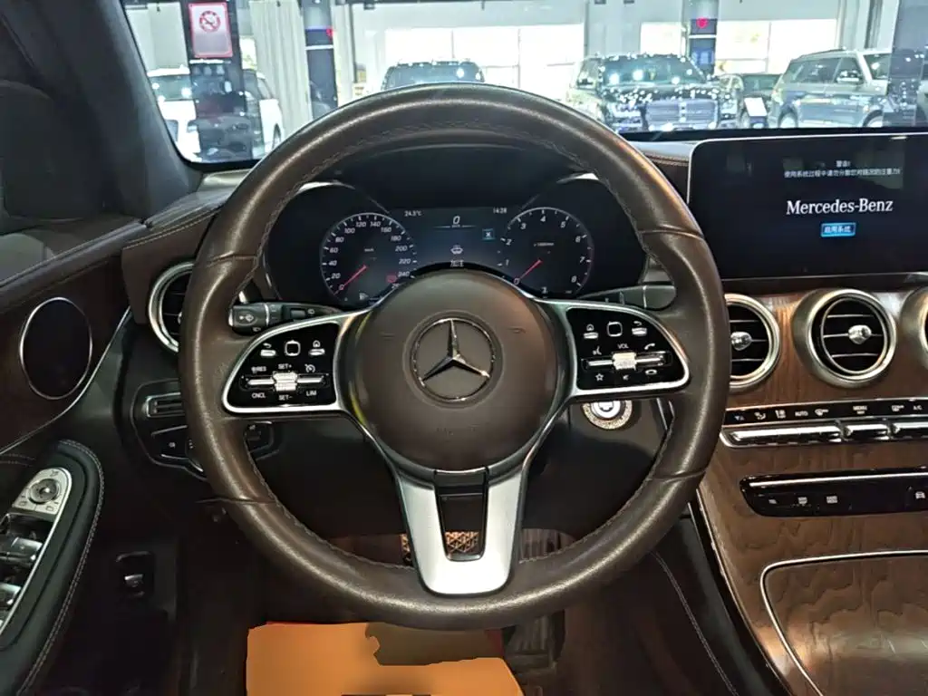 Mercedes-Benz GLC — фото 11
