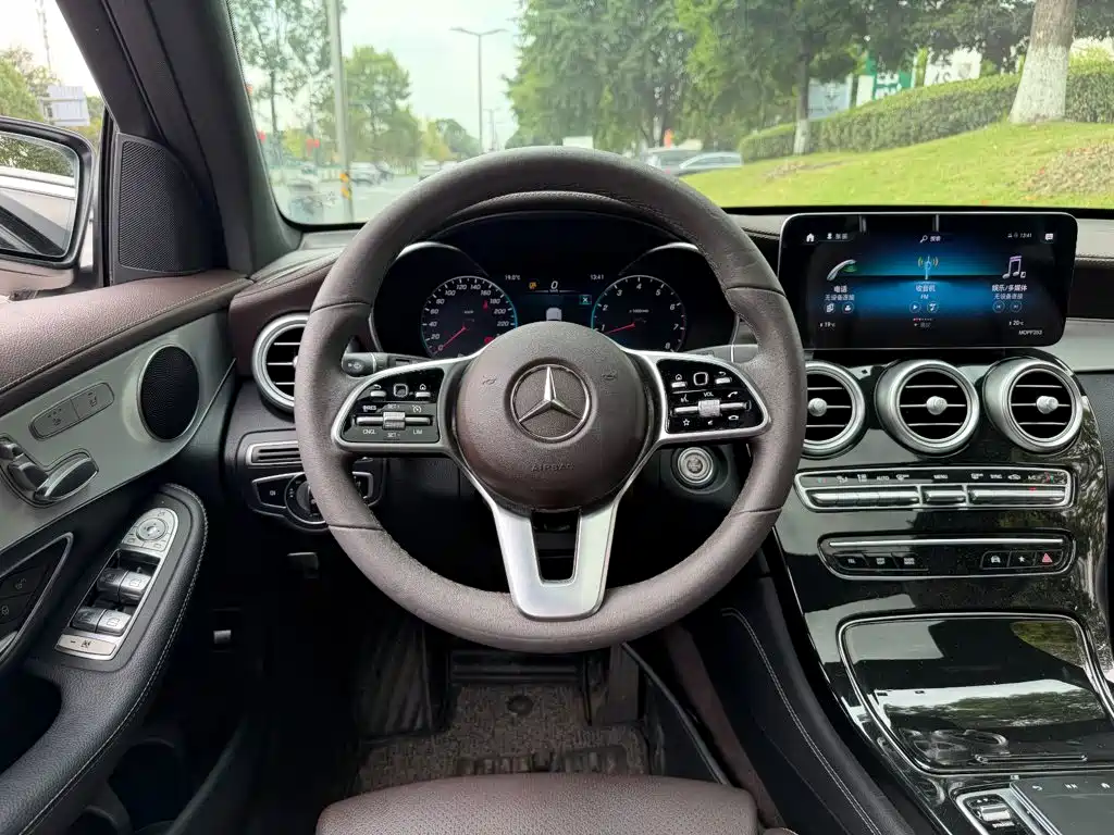 Mercedes-Benz GLC — фото 14