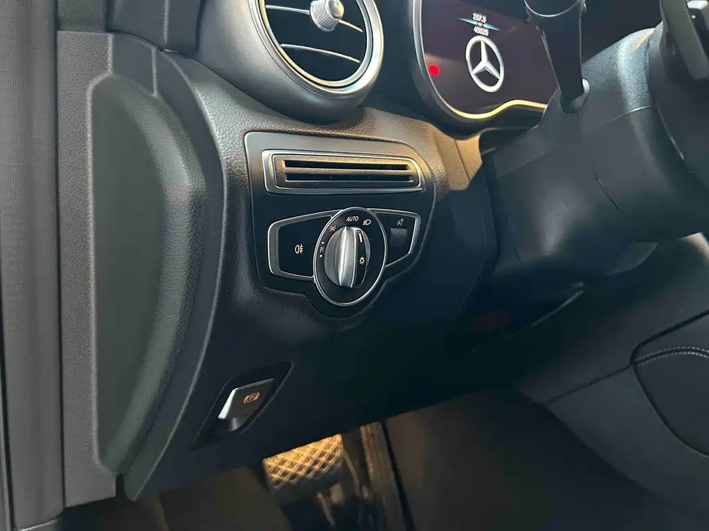 Mercedes-Benz GLC — фото 14