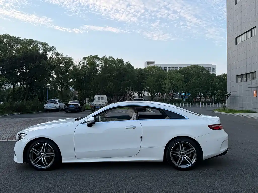 Mercedes-Benz E-Class (Import) — фото 19