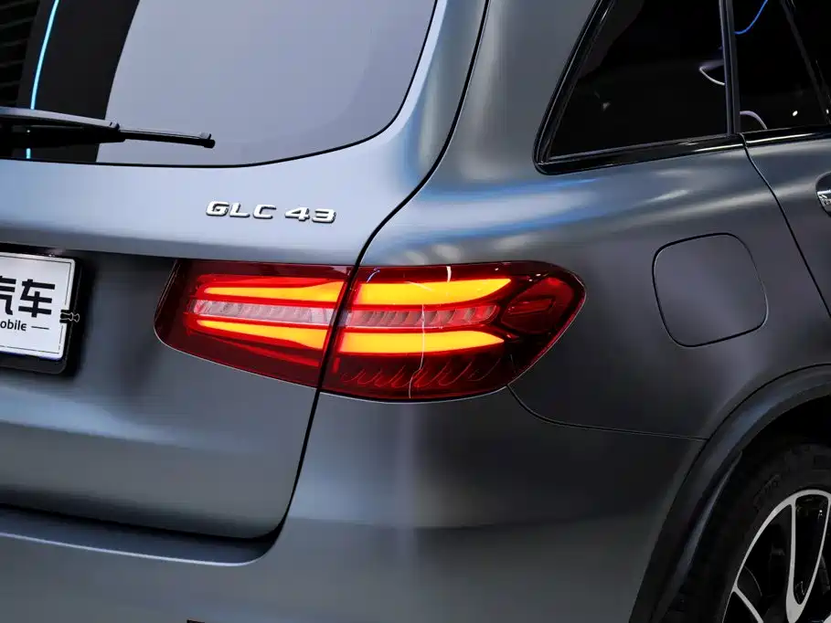 Mercedes-Benz GLC AMG — фото 17