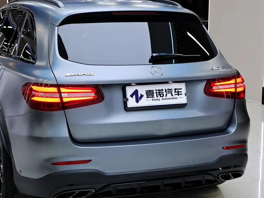 Mercedes-Benz GLC AMG — фото 6