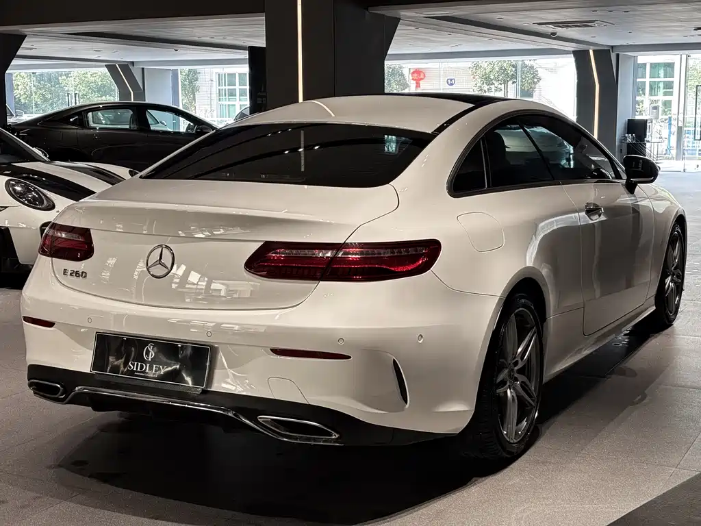 Mercedes-Benz E-Class (Import) — фото 7