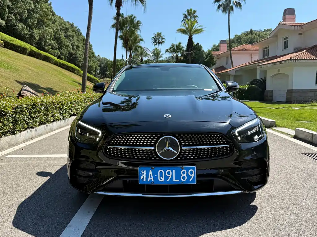Mercedes-Benz E-Class — фото 2