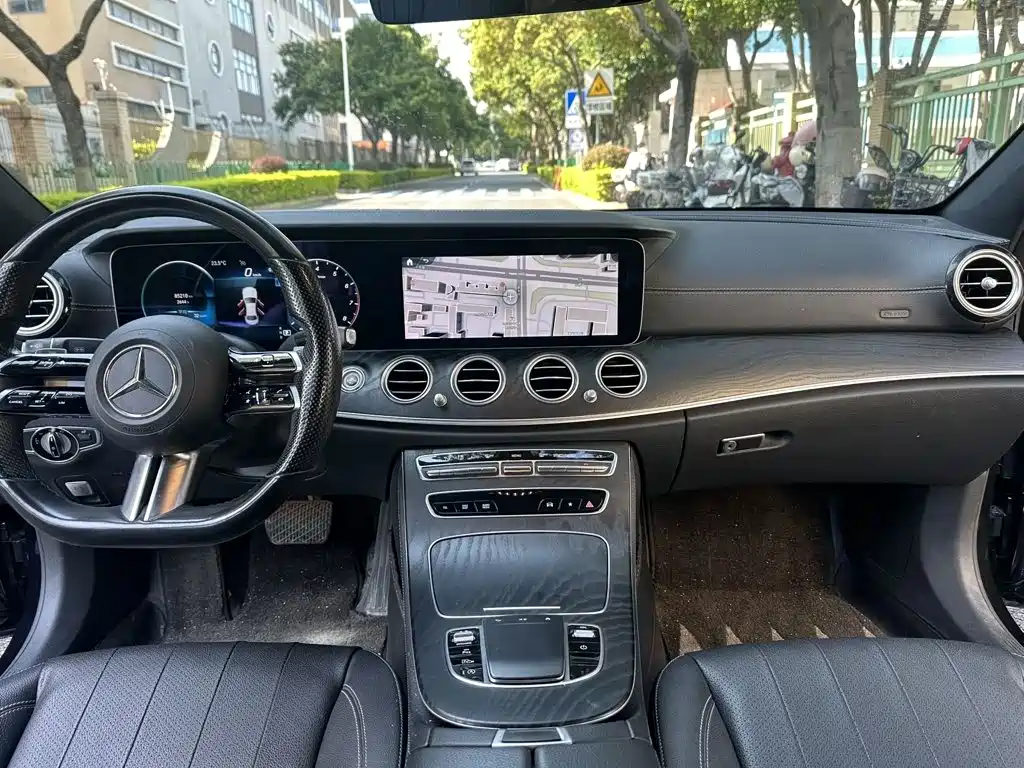Mercedes-Benz E-Class (Import) — фото 4