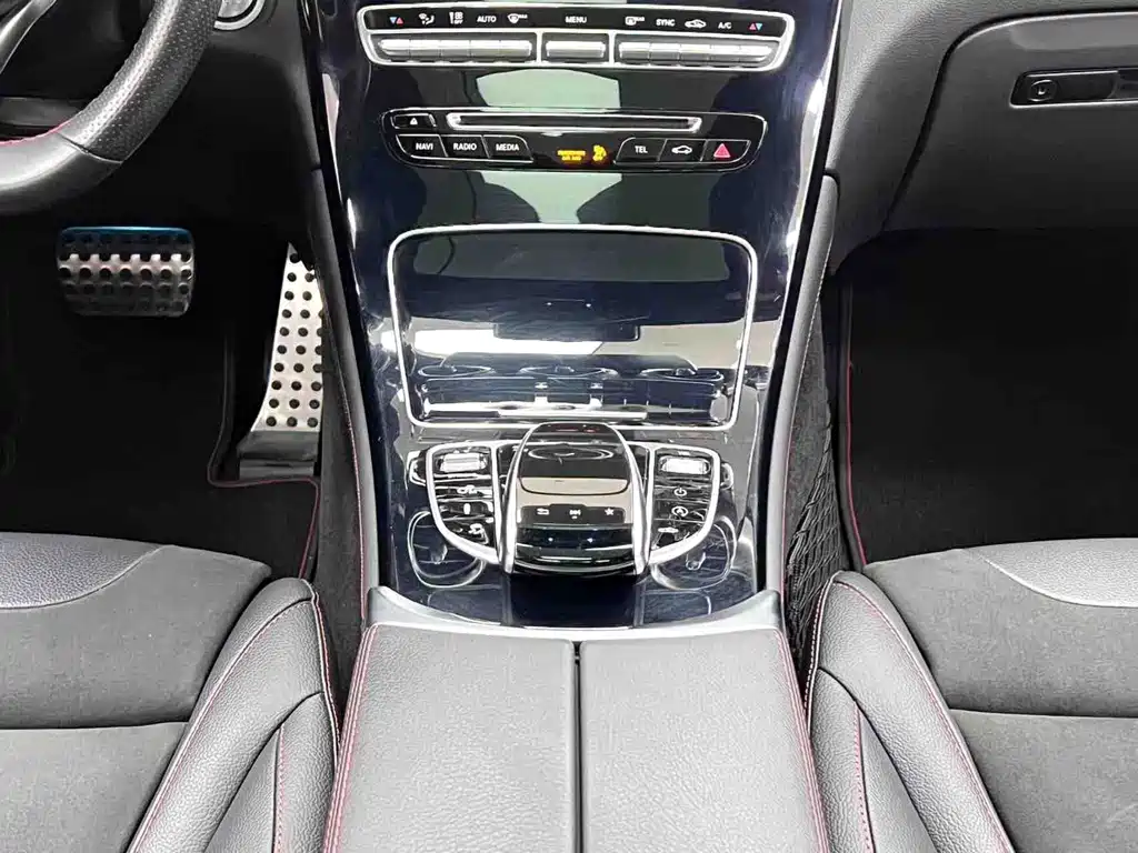 Mercedes-Benz GLC AMG — фото 18