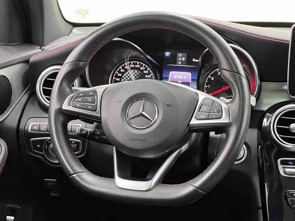Mercedes-Benz GLC AMG — фото 22