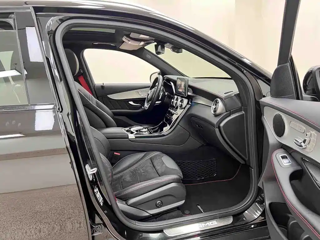 Mercedes-Benz GLC AMG — фото 25