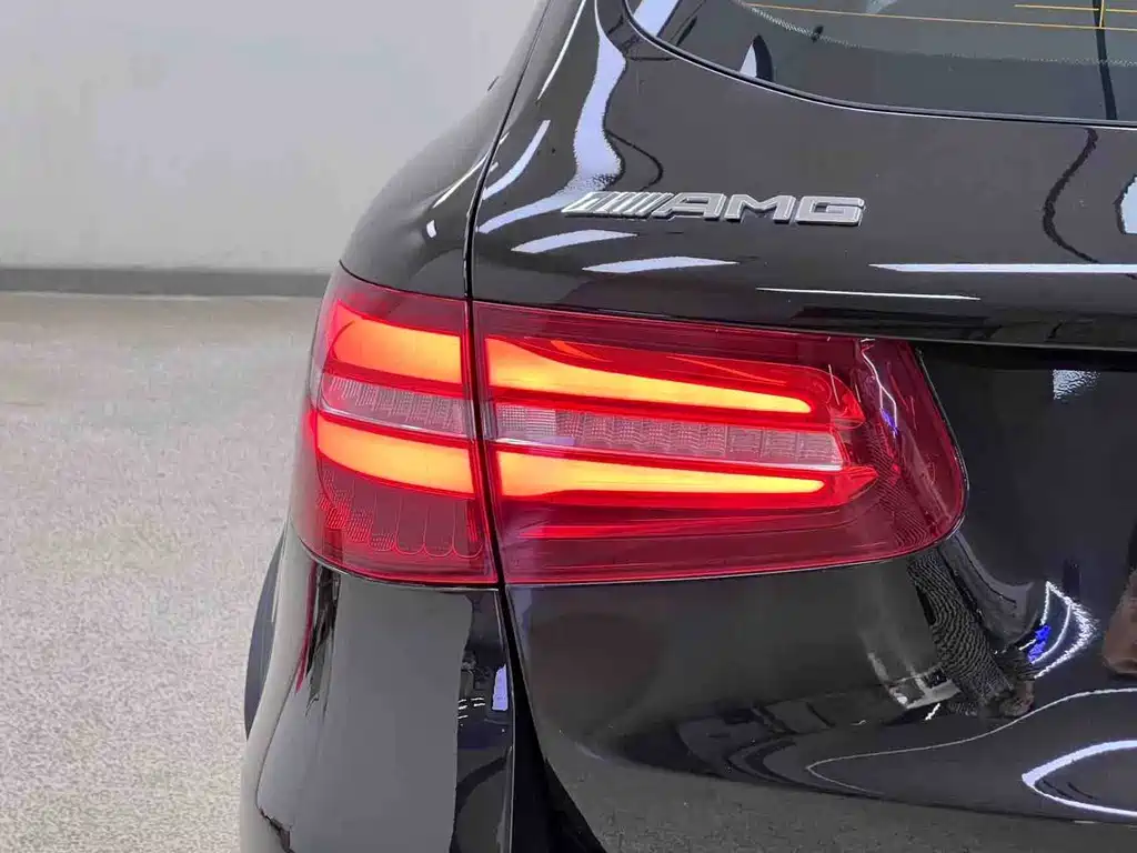 Mercedes-Benz GLC AMG — фото 6