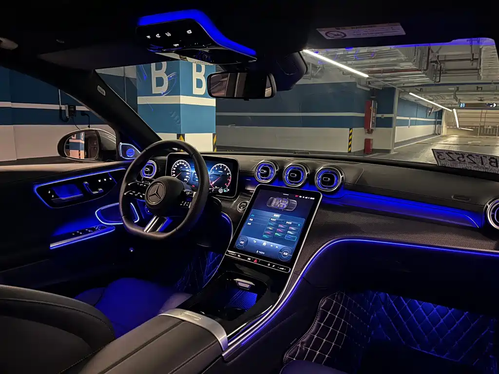 Mercedes-Benz C-Class — фото 11
