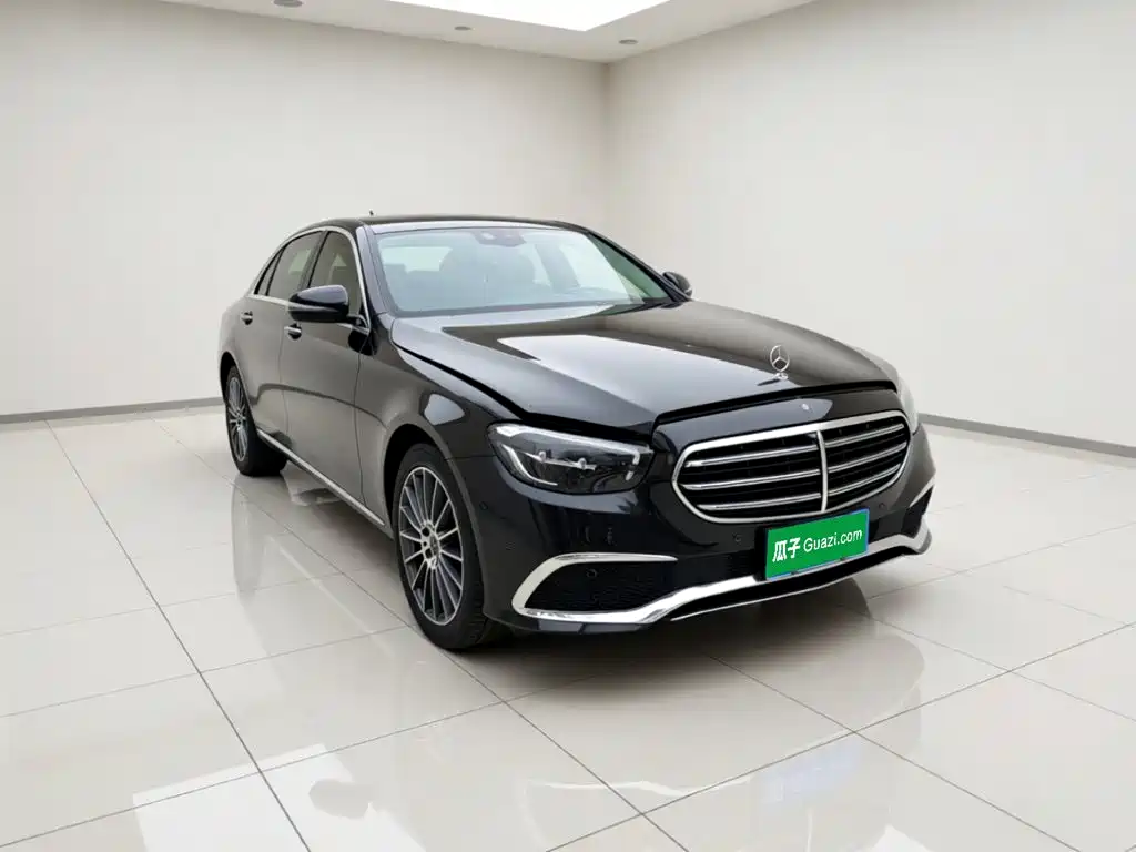 Mercedes-Benz E-Class — фото 3