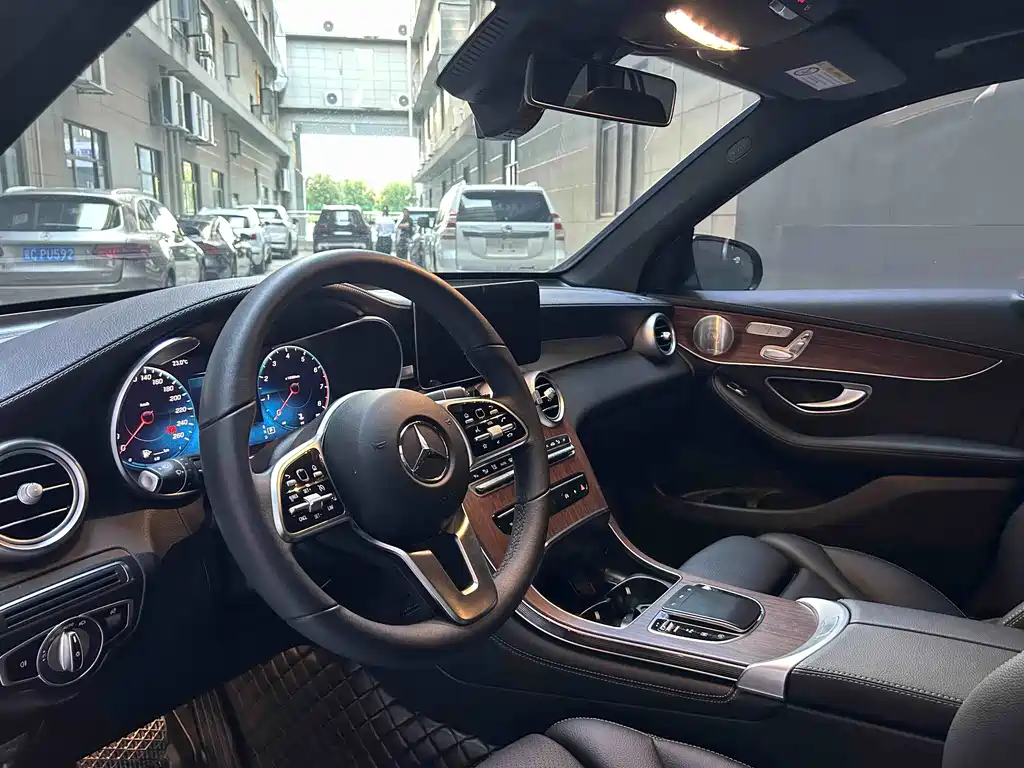 Mercedes-Benz GLC — фото 13