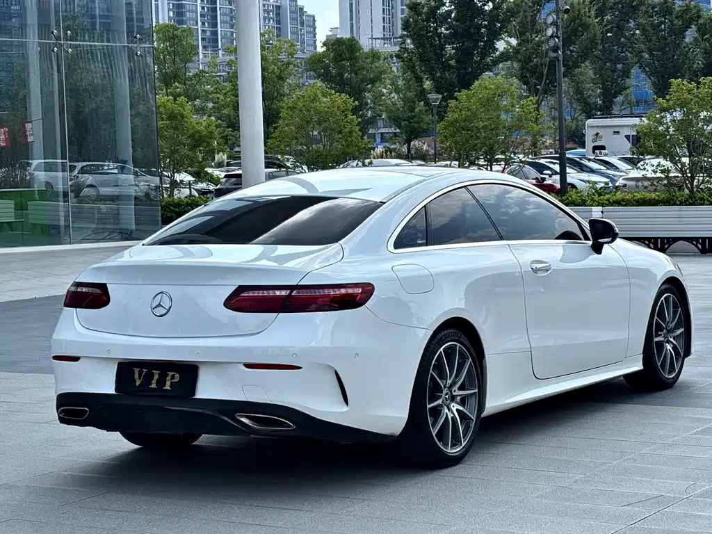 Mercedes-Benz E-Class (Import) — фото 5