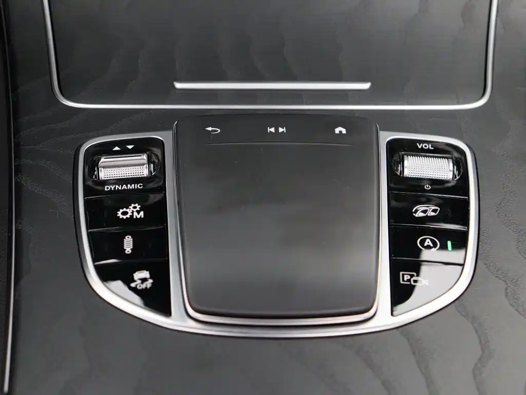 Mercedes-Benz GLC AMG — фото 18