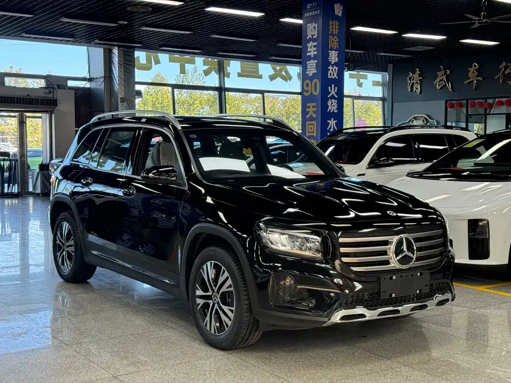 Mercedes-Benz GLB — фото 2