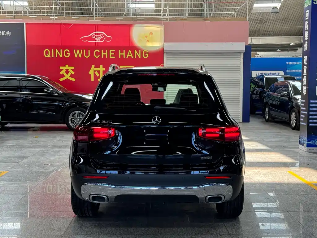 Mercedes-Benz GLB — фото 14
