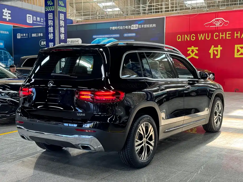 Mercedes-Benz GLB — фото 15