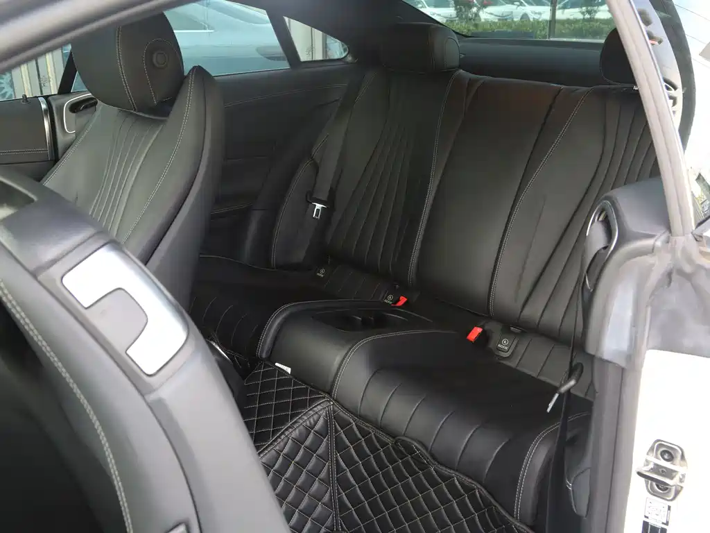 Mercedes-Benz E-Class (Import) — фото 11