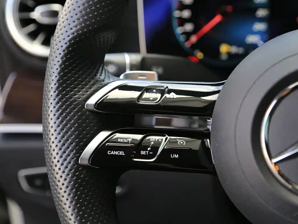 Mercedes-Benz E-Class (Import) — фото 15